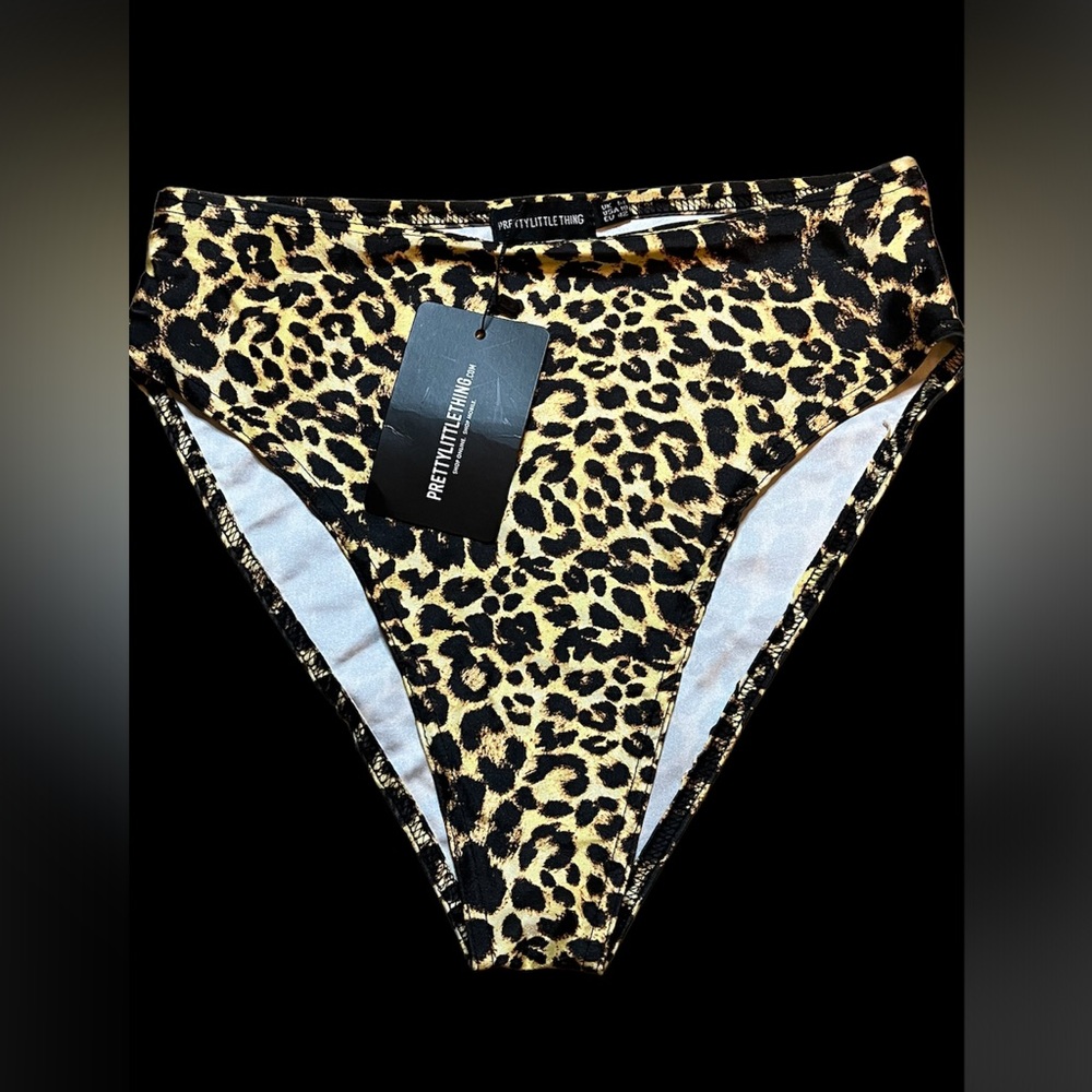 NWT PrettyLittleThing‎